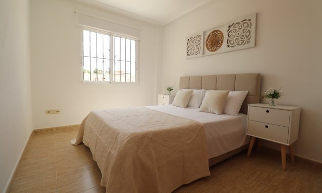 Resale - Bungalow -
Algorfa - Montemar