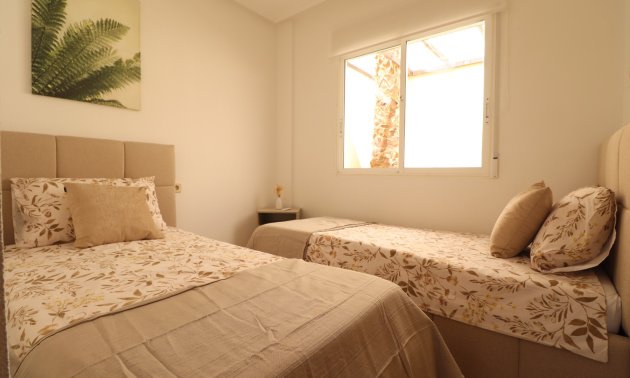 Resale - Bungalow -
Algorfa - Montemar