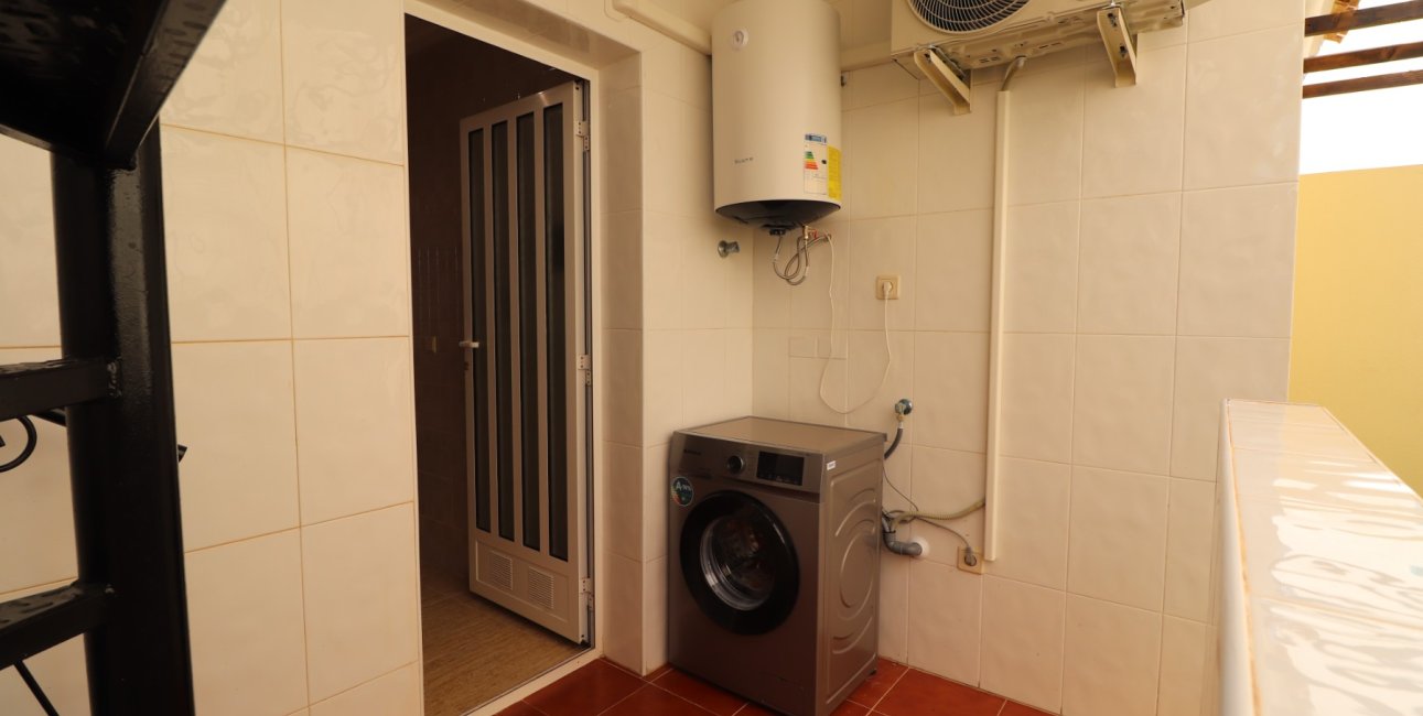 Resale - Bungalow -
Algorfa - Montemar