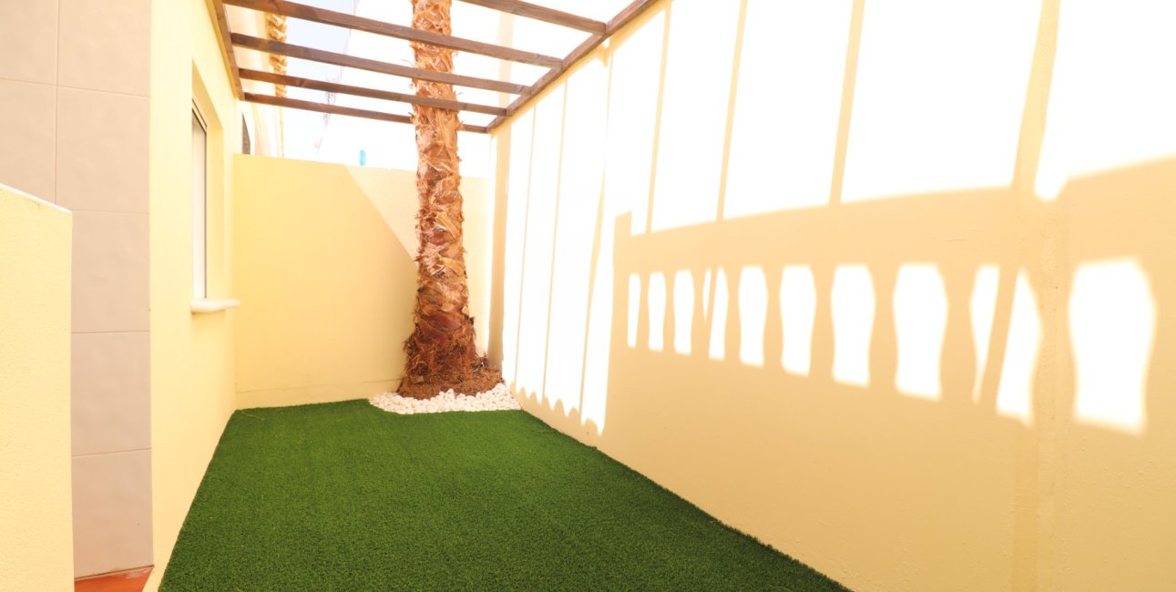 Resale - Bungalow -
Algorfa - Montemar
