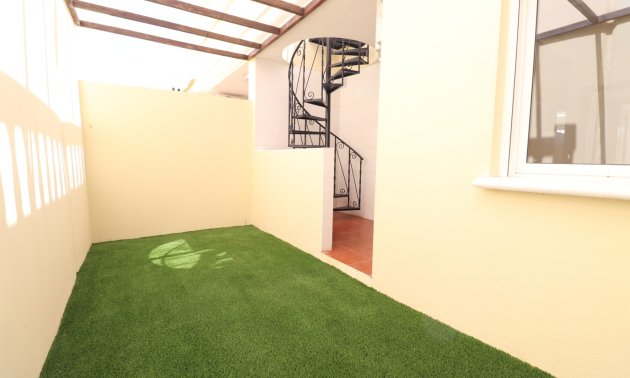 Resale - Bungalow -
Algorfa - Montemar