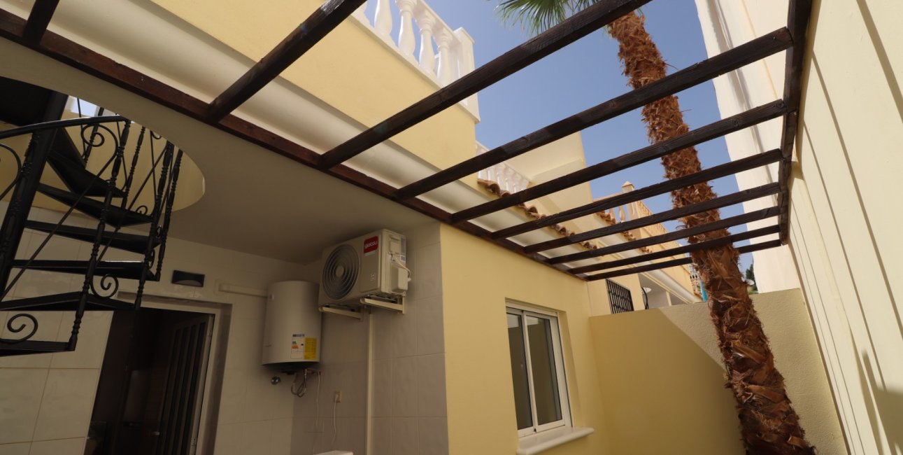 Resale - Bungalow -
Algorfa - Montemar