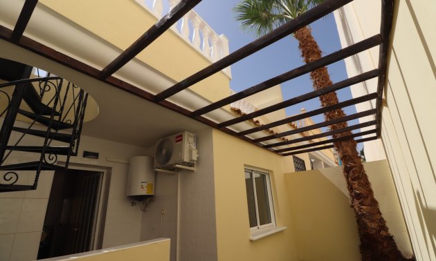 Resale - Bungalow -
Algorfa - Montemar