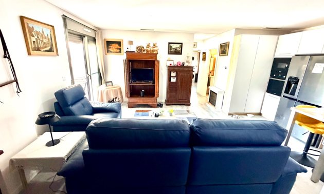 Reventa - Apartamento / piso -
Orihuela Costa - La Zenia
