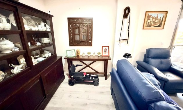 Reventa - Apartamento / piso -
Orihuela Costa - La Zenia