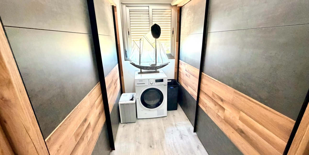 Reventa - Apartamento / piso -
Orihuela Costa - La Zenia