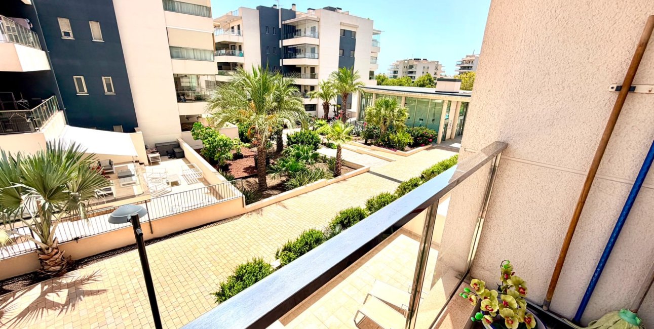 Reventa - Apartamento / piso -
Orihuela Costa - La Zenia