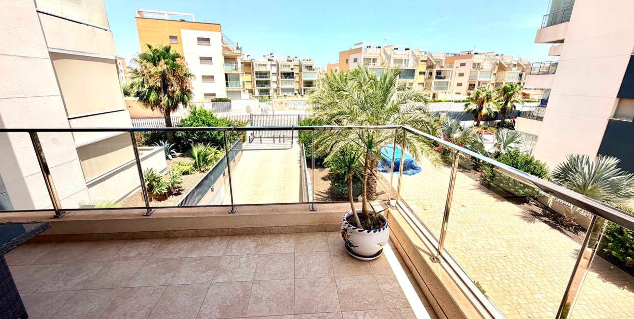 Reventa - Apartamento / piso -
Orihuela Costa - La Zenia