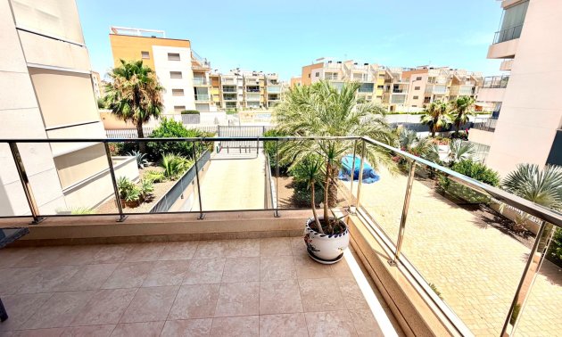 Reventa - Apartamento / piso -
Orihuela Costa - La Zenia