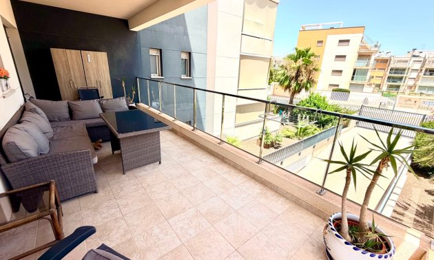 Reventa - Apartamento / piso -
Orihuela Costa - La Zenia