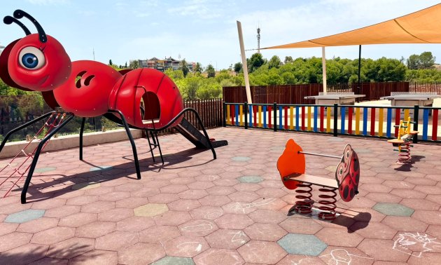 Reventa - Apartamento / piso -
Orihuela Costa - La Zenia