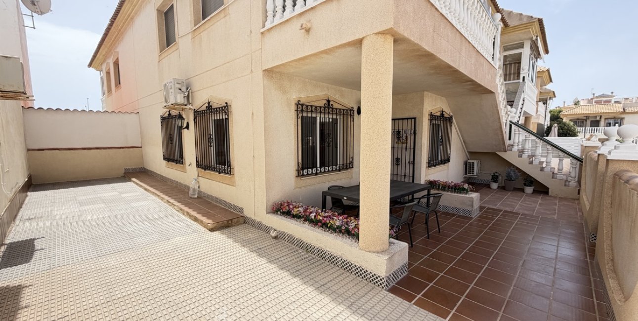 Resale - Apartment / flat -
Orihuela Costa - La Zenia