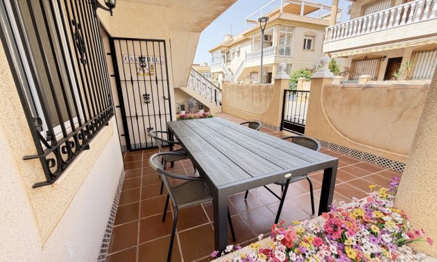 Resale - Apartment / flat -
Orihuela Costa - La Zenia