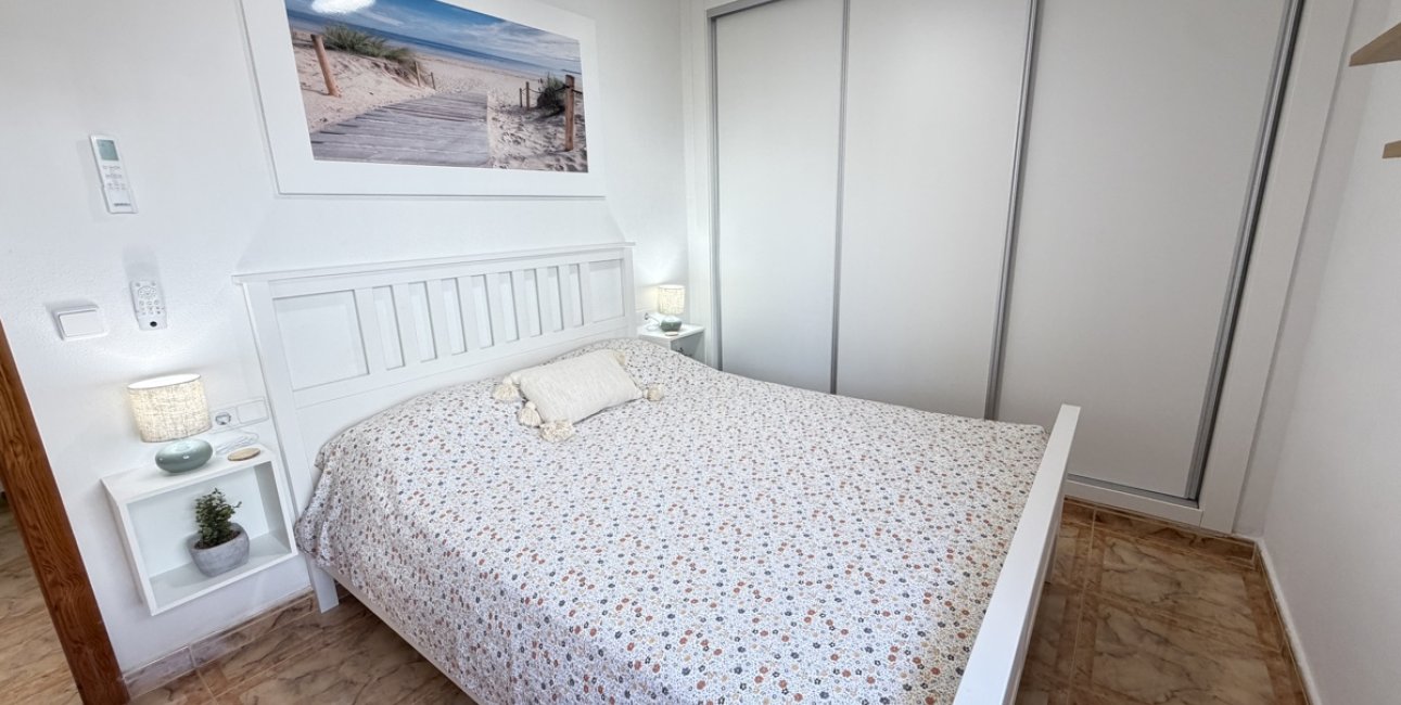Resale - Apartment / flat -
Orihuela Costa - La Zenia