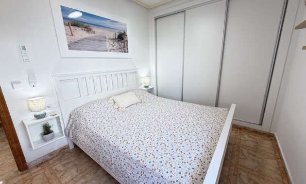 Resale - Apartment / flat -
Orihuela Costa - La Zenia