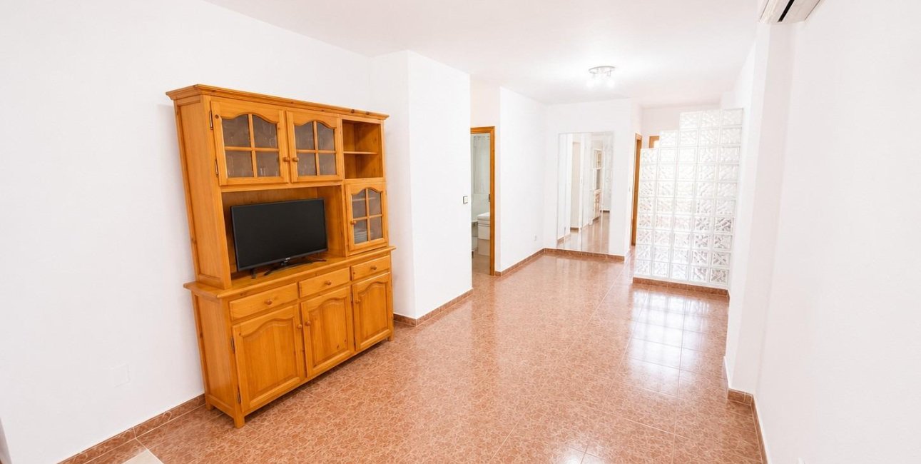 Resale - Apartment / flat -
Torrevieja - Estacion de autobuses