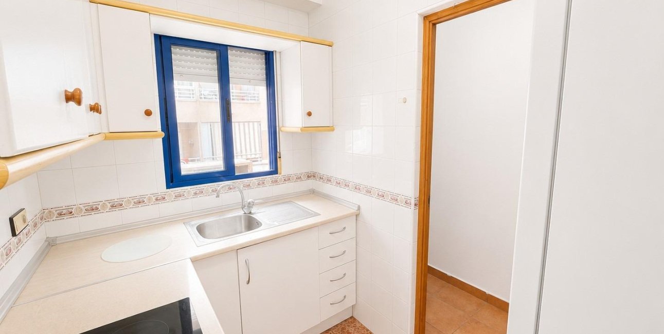 Resale - Apartment / flat -
Torrevieja - Estacion de autobuses