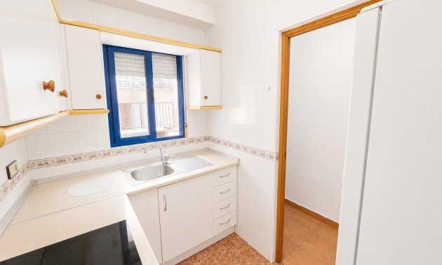 Resale - Apartment / flat -
Torrevieja - Estacion de autobuses