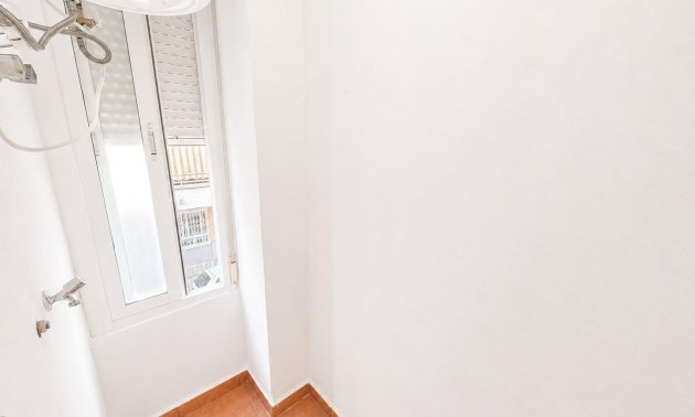 Resale - Apartment / flat -
Torrevieja - Estacion de autobuses