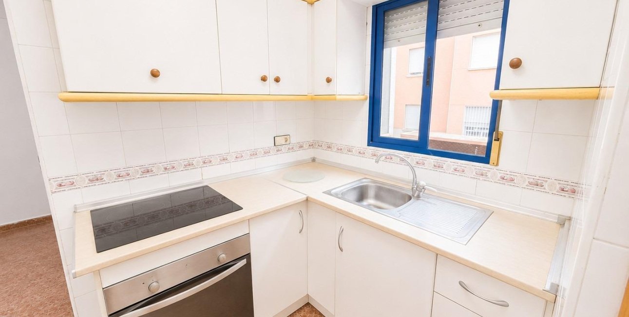 Resale - Apartment / flat -
Torrevieja - Estacion de autobuses