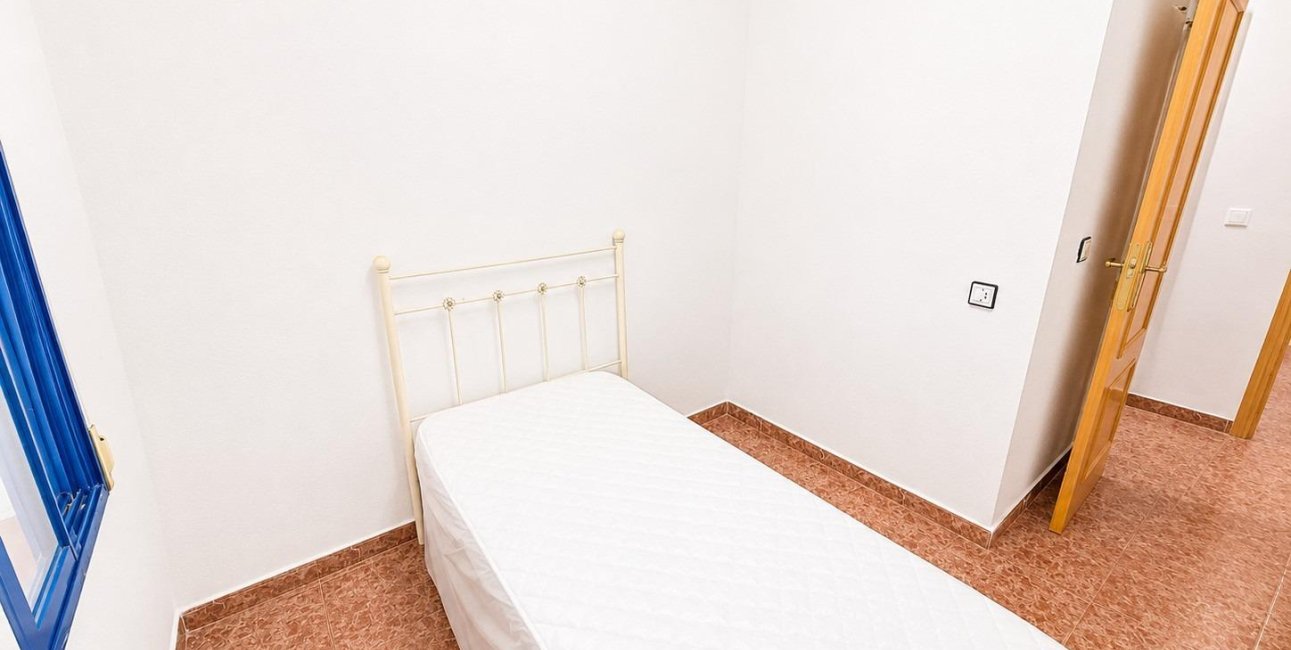 Resale - Apartment / flat -
Torrevieja - Estacion de autobuses