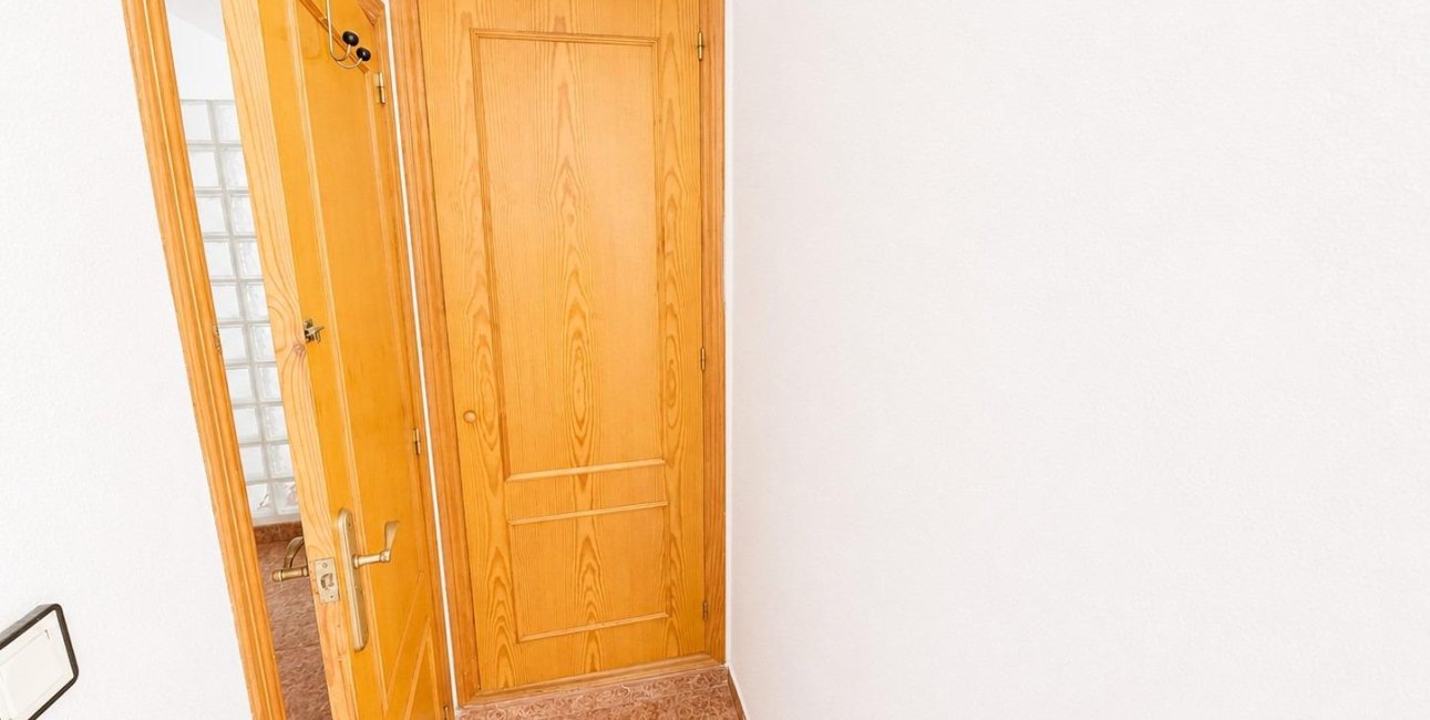 Resale - Apartment / flat -
Torrevieja - Estacion de autobuses