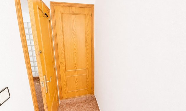 Resale - Apartment / flat -
Torrevieja - Estacion de autobuses