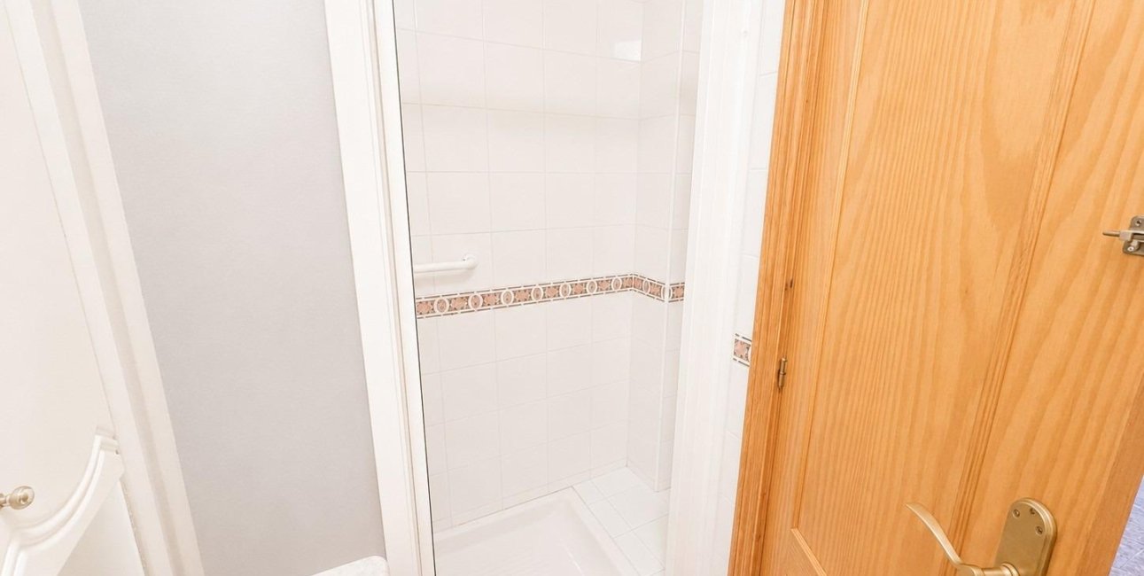 Resale - Apartment / flat -
Torrevieja - Estacion de autobuses