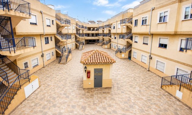 Resale - Apartment / flat -
Torrevieja - Estacion de autobuses