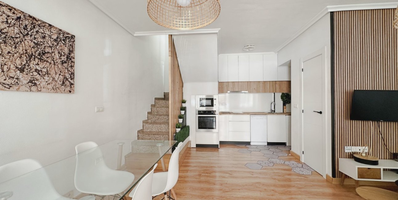 Resale - Townhouse -
Orihuela Costa - La Zenia