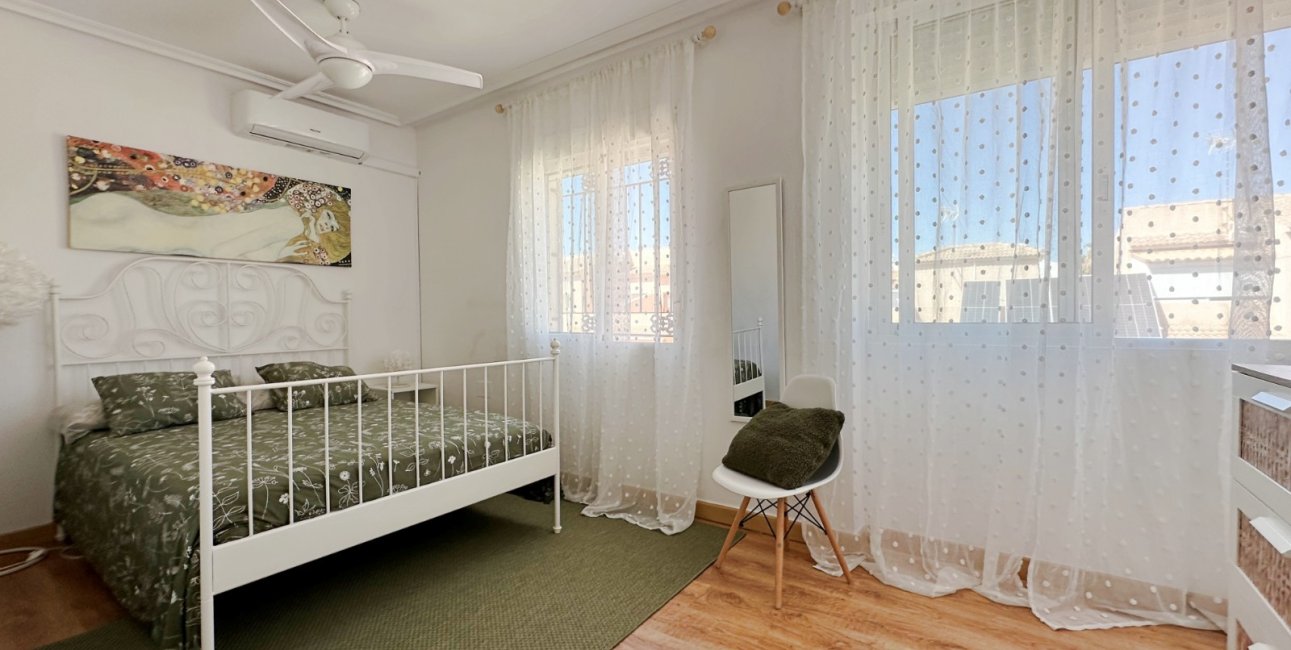Resale - Townhouse -
Orihuela Costa - La Zenia