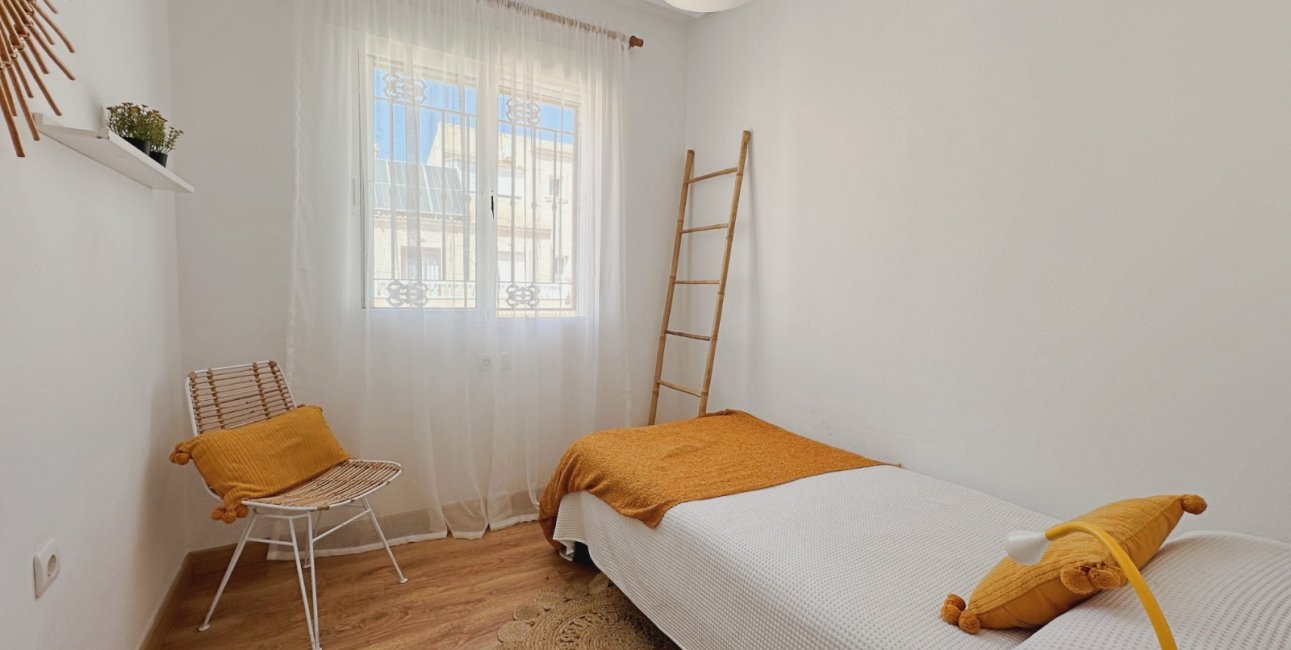 Resale - Townhouse -
Orihuela Costa - La Zenia