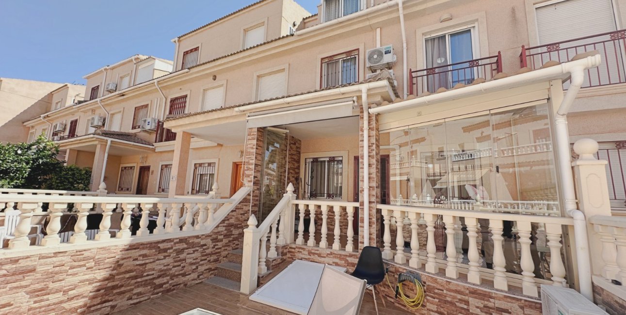 Resale - Townhouse -
Orihuela Costa - La Zenia