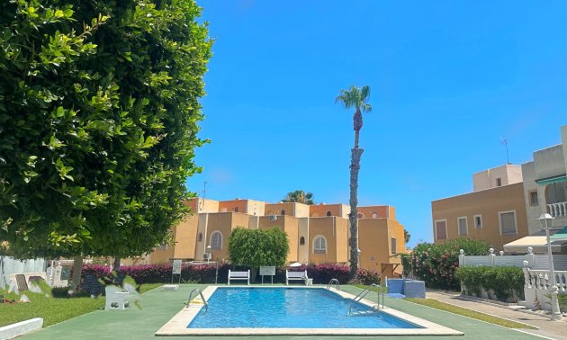 Reventa - Bungalow -
Torrevieja - La Mata