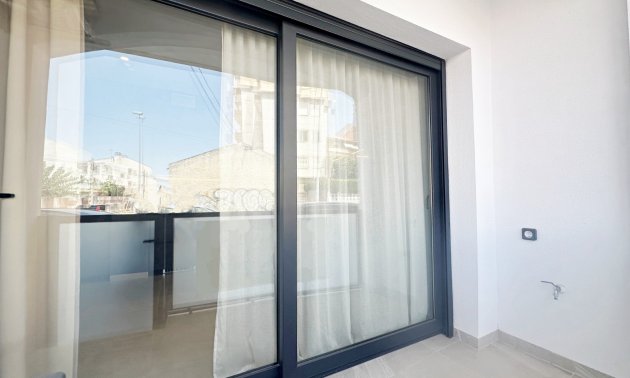 Rynek wtórny - Mieszkanie  -
Torrevieja
