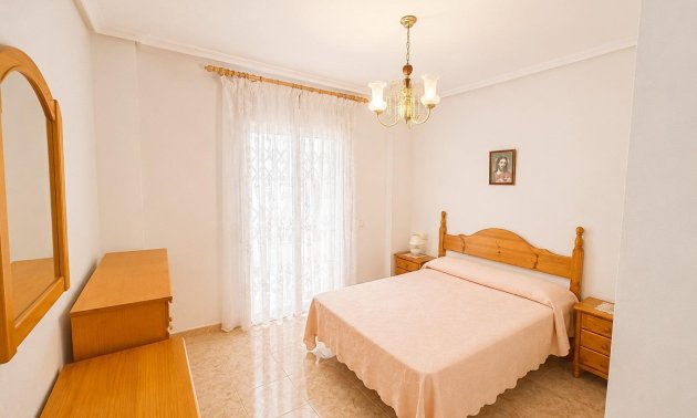 Resale - Apartment / flat -
Torrevieja - Estacion de autobuses
