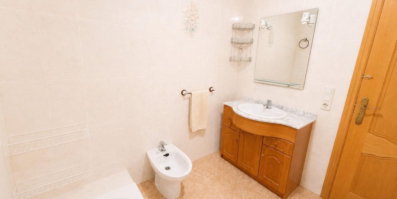Resale - Apartment / flat -
Torrevieja - Estacion de autobuses