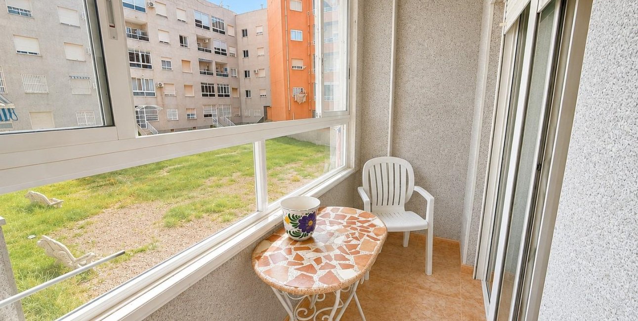 Resale - Apartment / flat -
Torrevieja - Estacion de autobuses