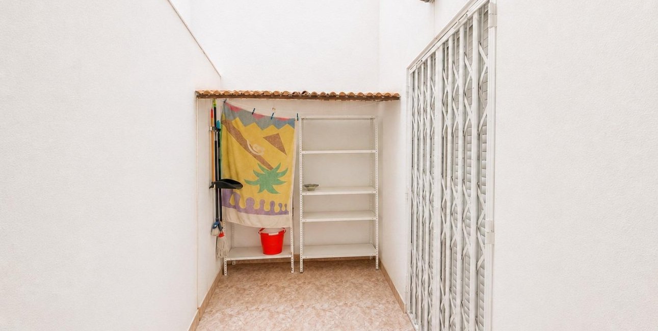 Resale - Apartment / flat -
Torrevieja - Estacion de autobuses