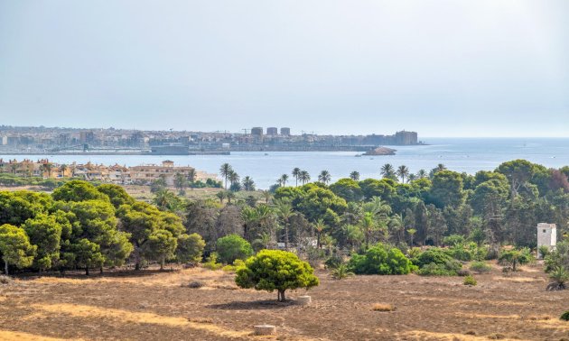 Resale - Apartment / flat -
Torrevieja - Punta prima