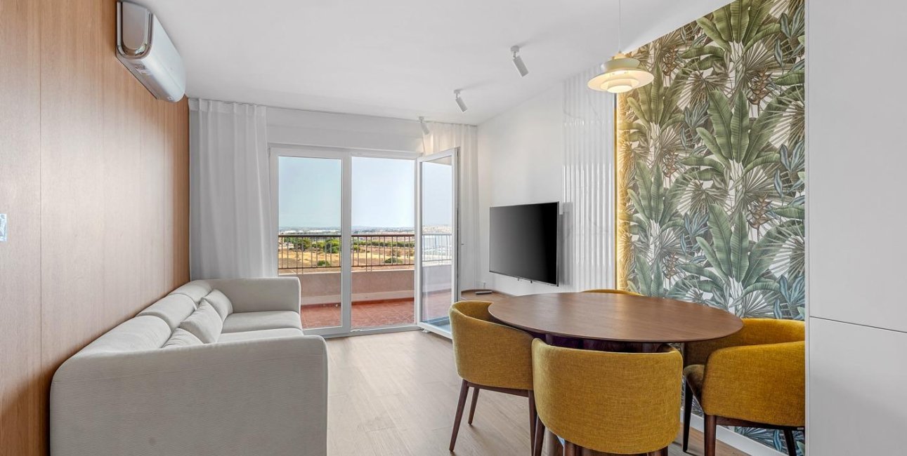 Resale - Apartment / flat -
Torrevieja - Punta prima