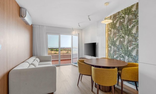 Resale - Apartment / flat -
Torrevieja - Punta prima