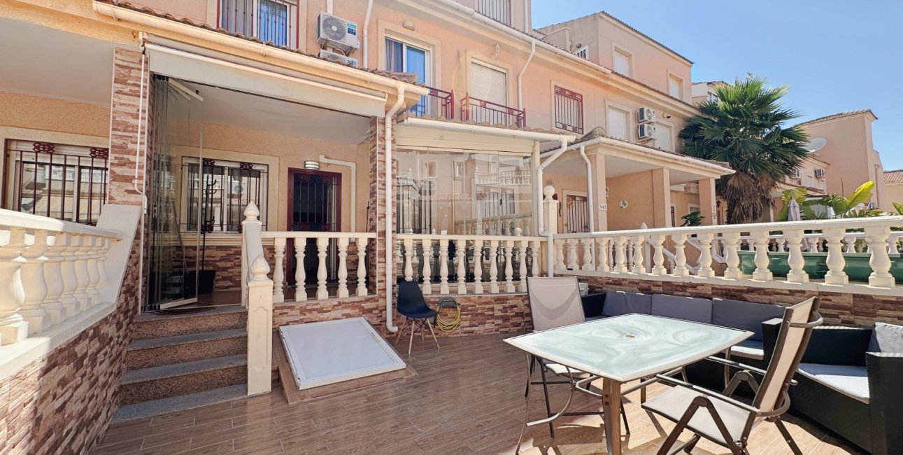 Resale - Townhouse -
Orihuela Costa - La Zenia