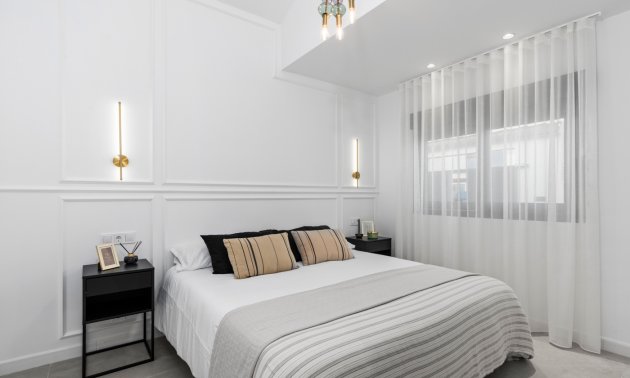 Resale - Villa -
Torrevieja - El Chaparral