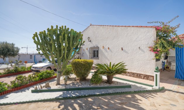 Resale - Villa -
Ciudad Quesada - Ciudad Quesada - Town