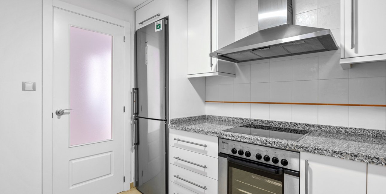 Resale - Apartment / flat -
Finestrat - Sierra Cortina - Golf Bahia