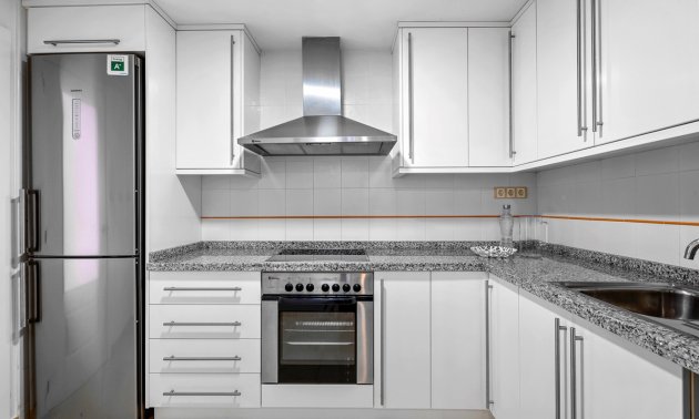 Resale - Apartment / flat -
Finestrat - Sierra Cortina - Golf Bahia
