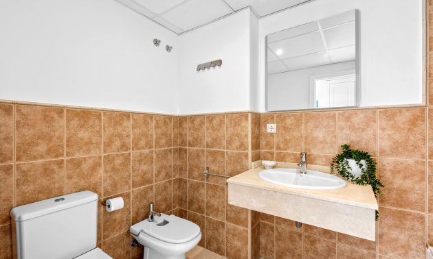 Resale - Apartment / flat -
Finestrat - Sierra Cortina - Golf Bahia