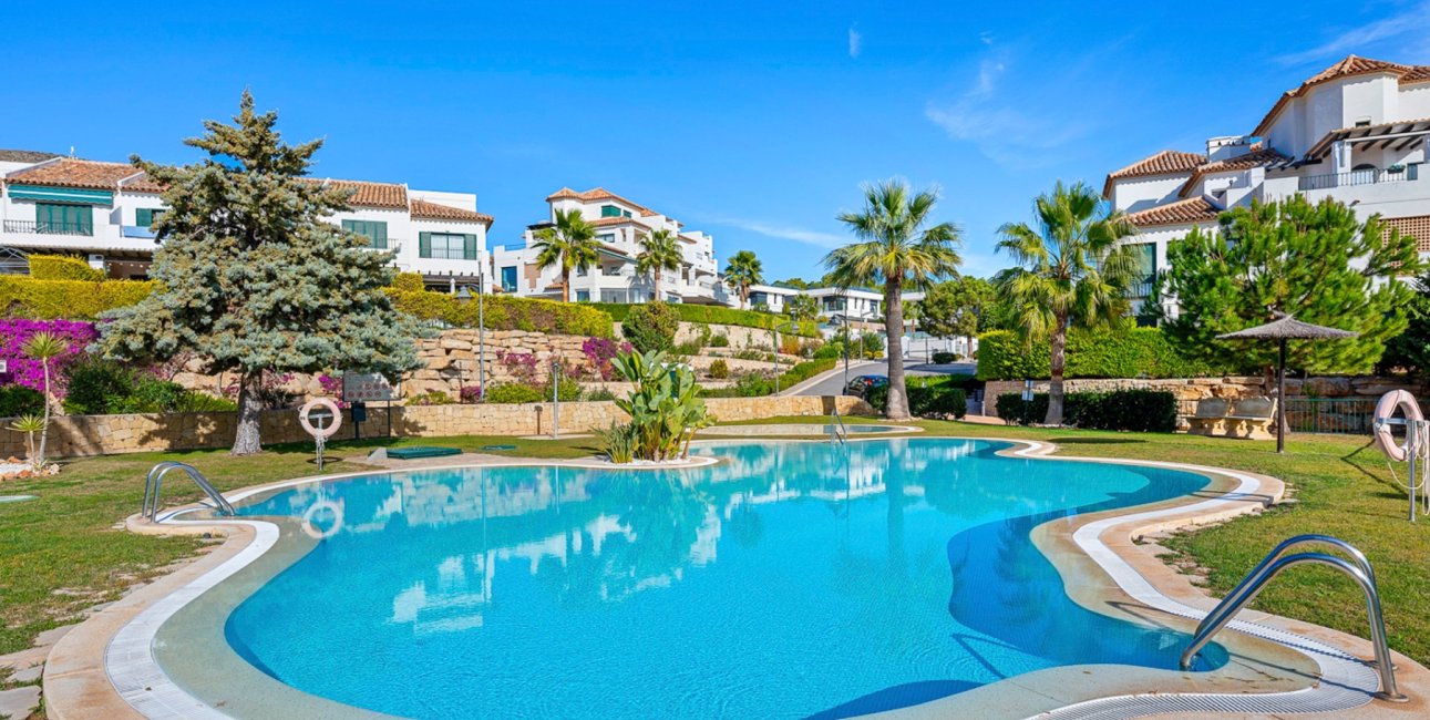 Resale - Apartment / flat -
Finestrat - Sierra Cortina - Golf Bahia