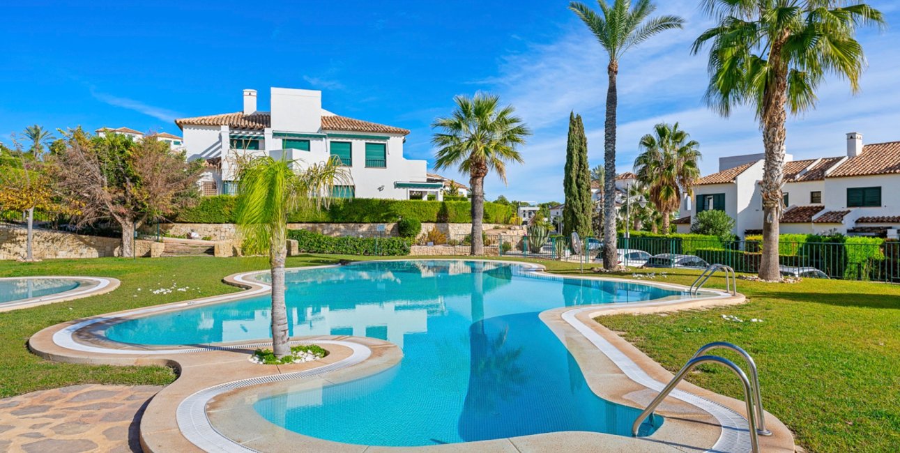 Resale - Apartment / flat -
Finestrat - Sierra Cortina - Golf Bahia